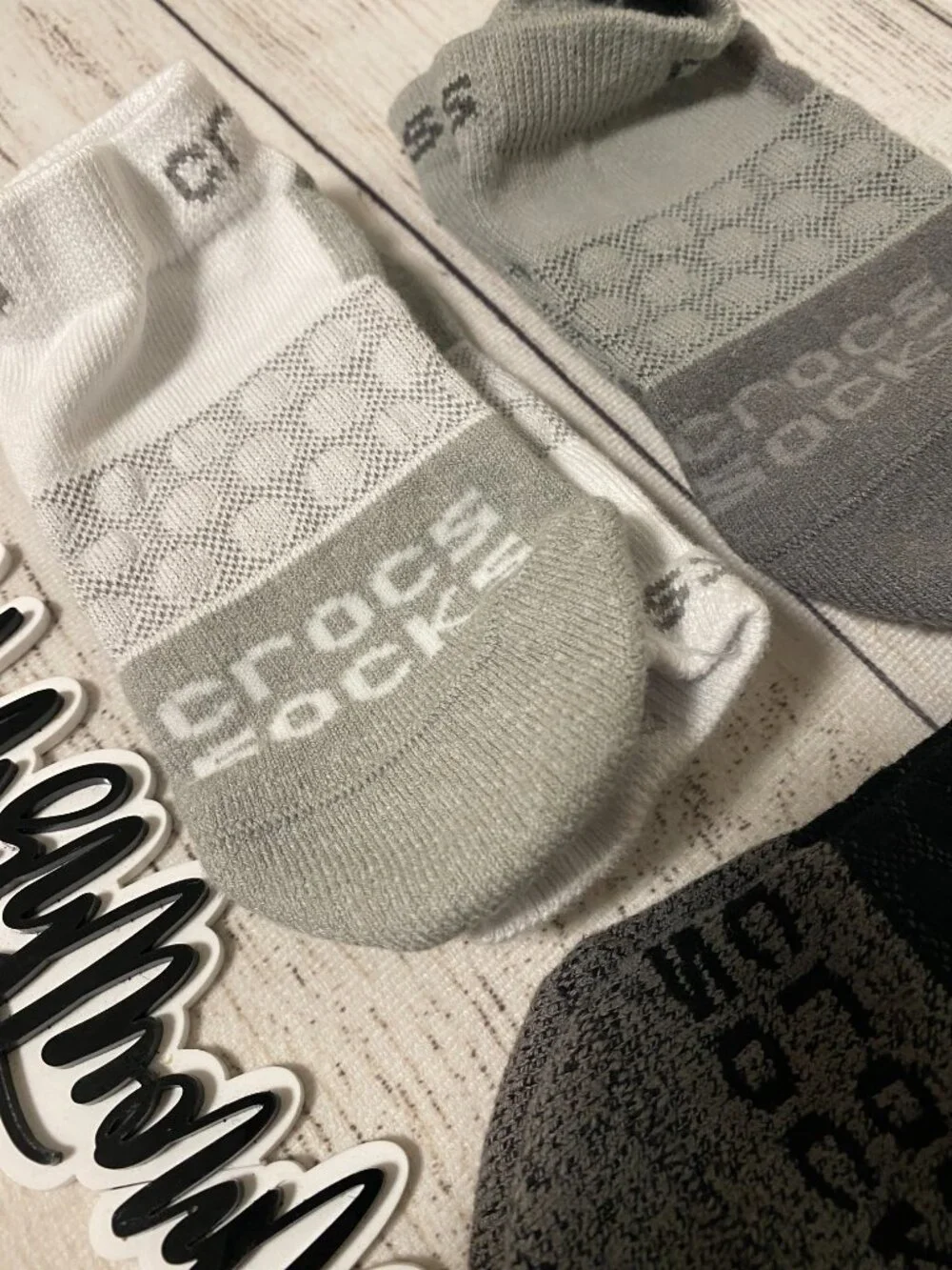 3 Pack CROCS Monochromatic Ankle Socks Size Small